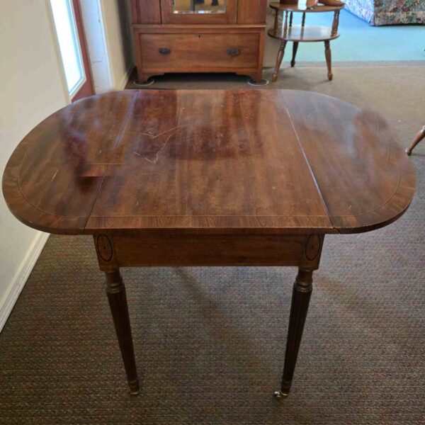 "Henredon INC" Pembroke  Drop Leaf Table - Image 6