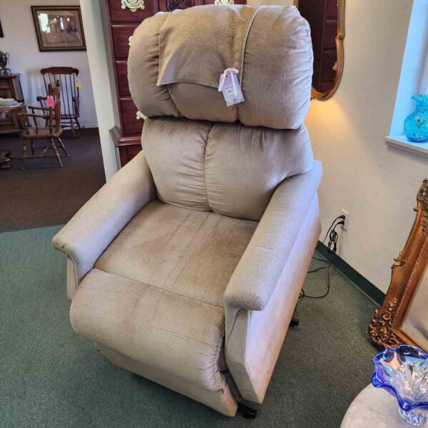 Lift/Recliner Chair - Image 3