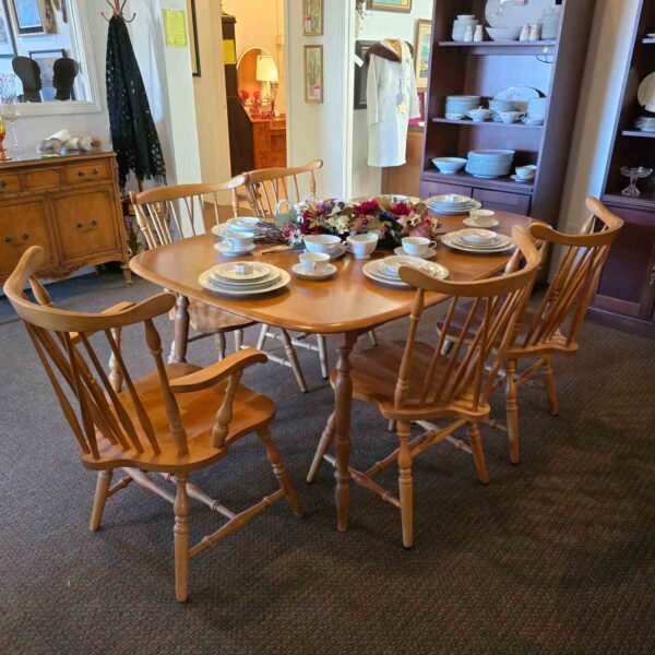 Maple Table & 5 Chairs - Image 5