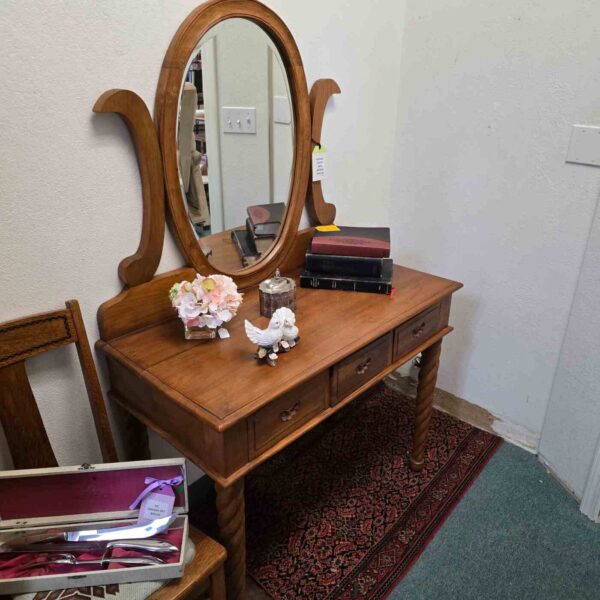 Vintage Vanity with Mirror - Image 2