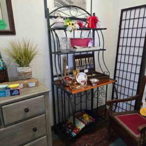 Small Iron Baker's Rack
