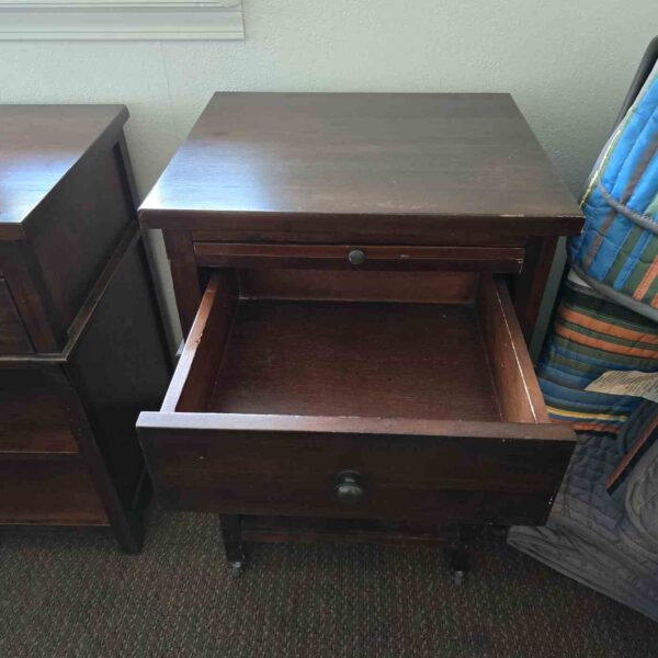 Mahogony Single Drawer End Table - Image 2
