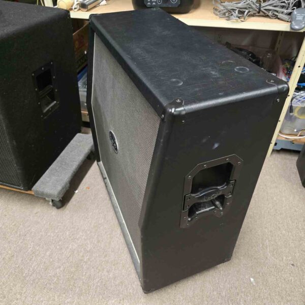 B-52 AT412A 4x12 480W Slant Guitar Cabinet - Image 3