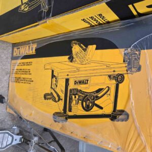 Dewalt 8-1/4 inch Table Saw w/2-1/2 inch Rip Capacity