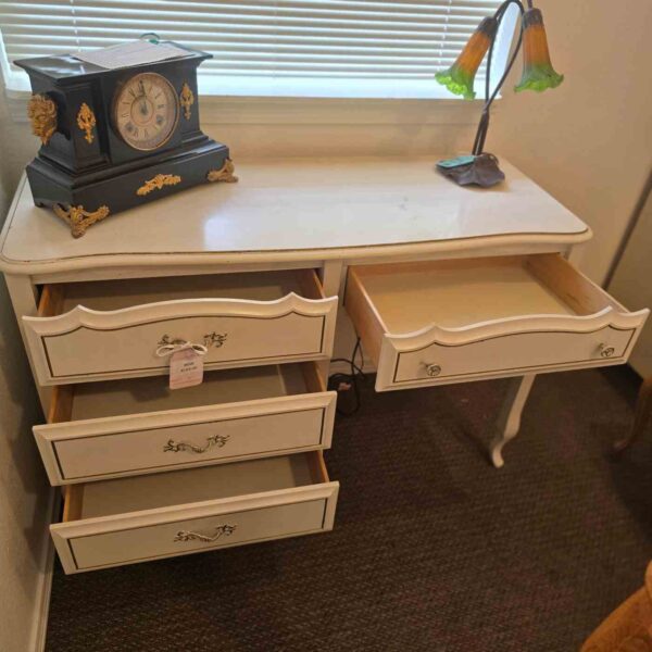 White Desk - Image 3
