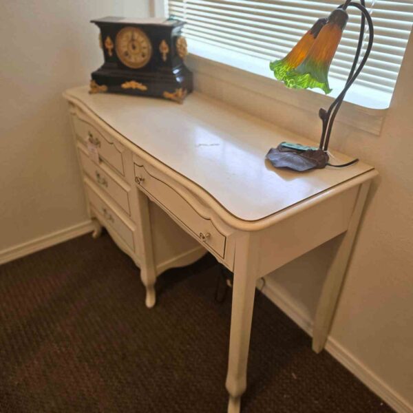 White Desk - Image 4