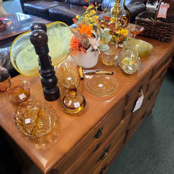 7 Drawer Maple Dresser w/Mirror - Image 2