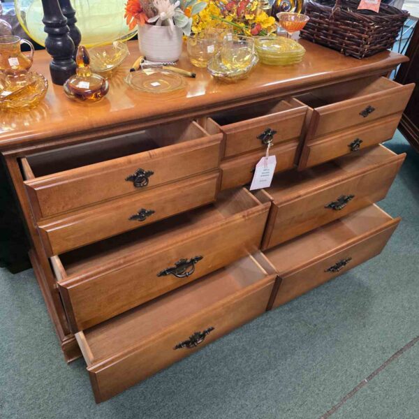 7 Drawer Maple Dresser w/Mirror - Image 3