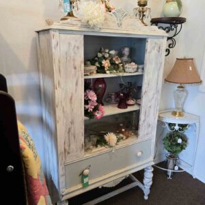 Shabby Chic Hutch